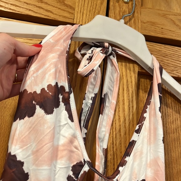 Halter top cutout open back mini dress - Picture 2 of 3